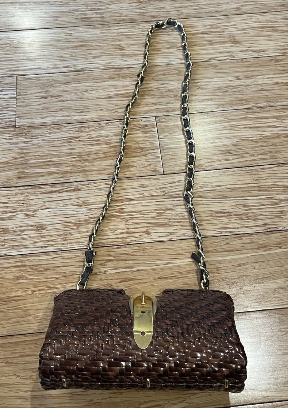 Vintage Rattan Brown Clamshell Purse W/ Chain & Leather Strap Gold Tone Clasp